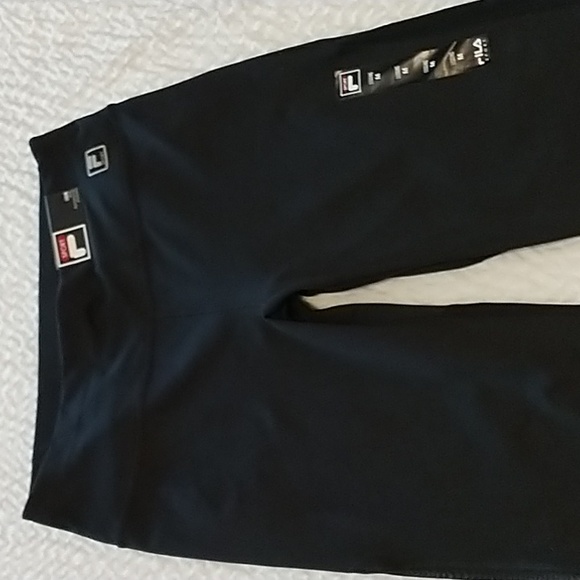 FILA MID RISE LEGGINGS SIZE MEDIUM NWT - Picture 1 of 8